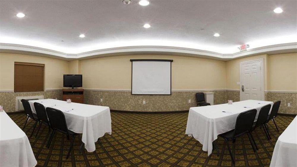 Candlewood By Ihg Hotel