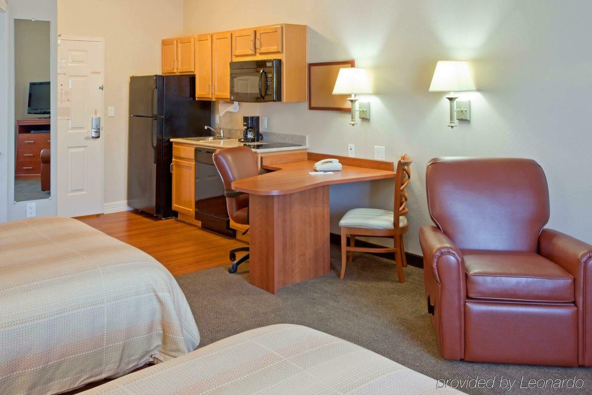 Candlewood By Ihg Hotel 2*